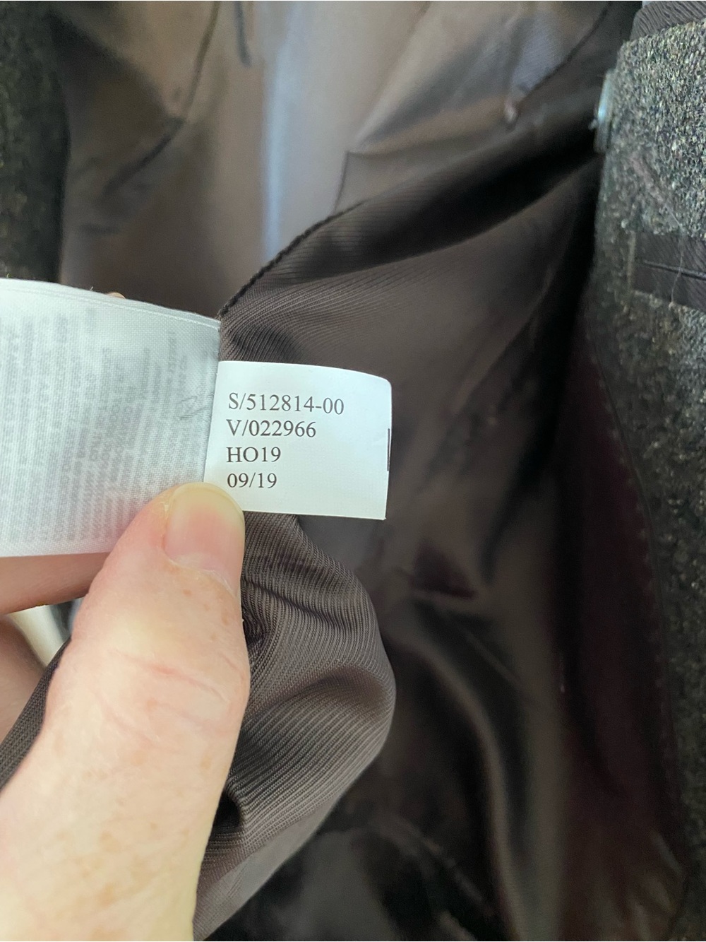 Banana Republic Men's Wool Blend Tweed Suit - Picture 8 of 15
